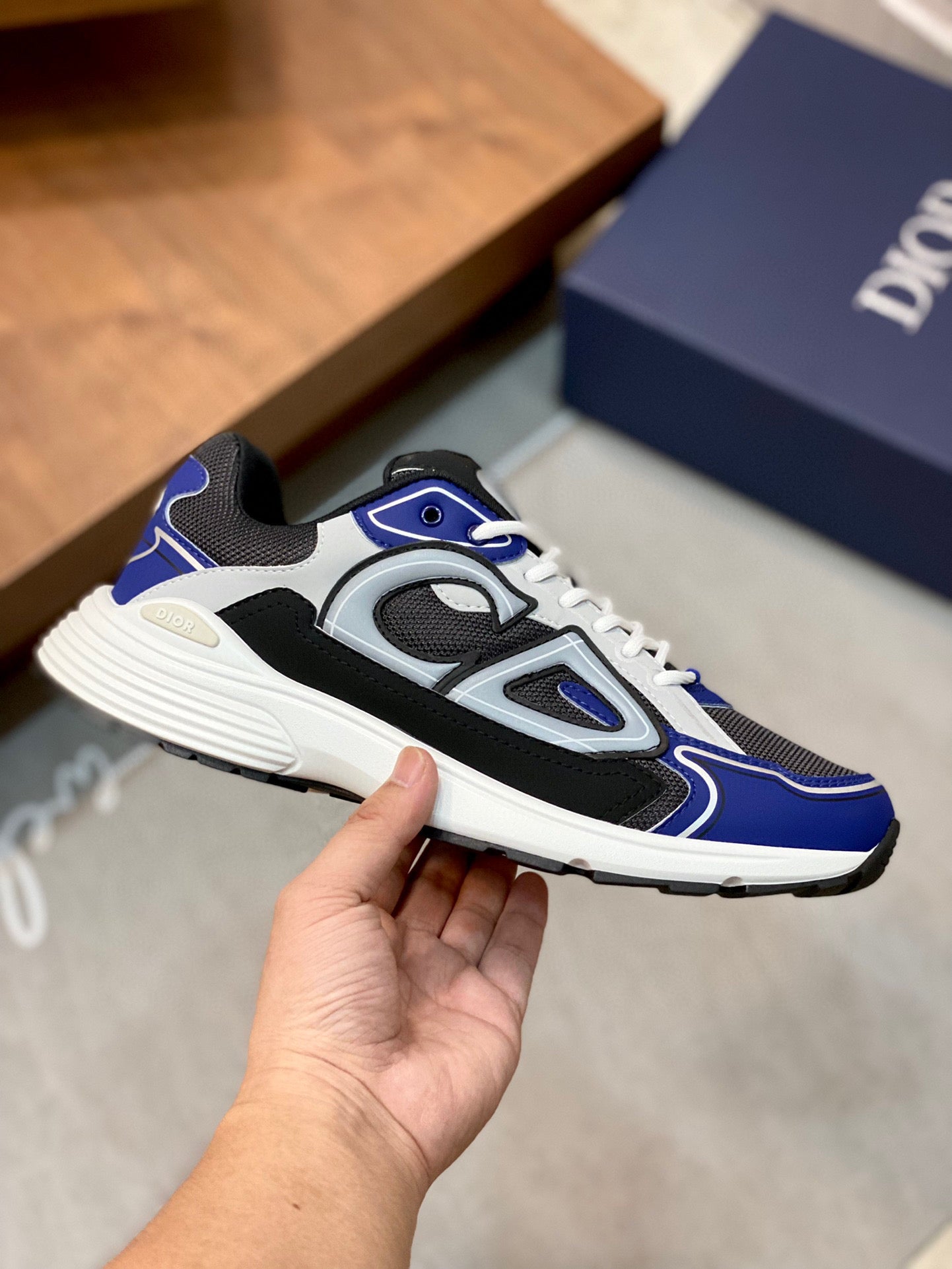 Dior B30