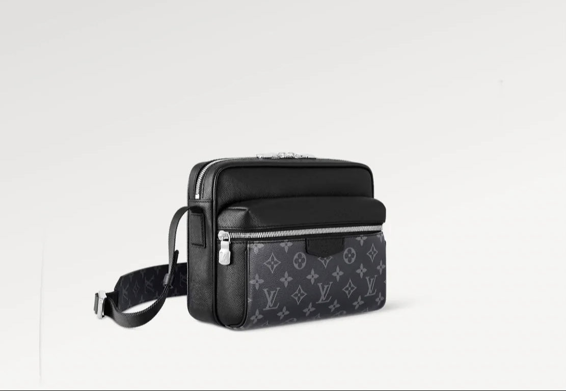 Louis Vuitton Outdoor Boom Bag Classic - High Quality
