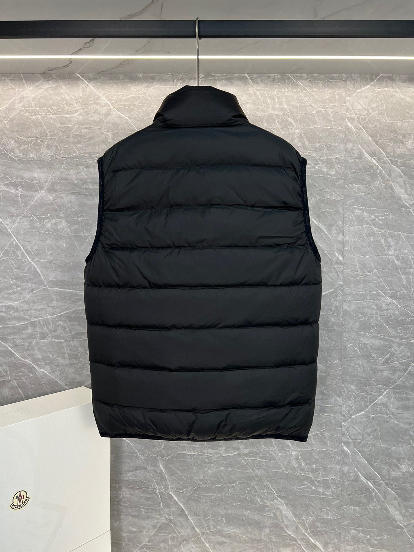Moncler Dons Bodywarmer