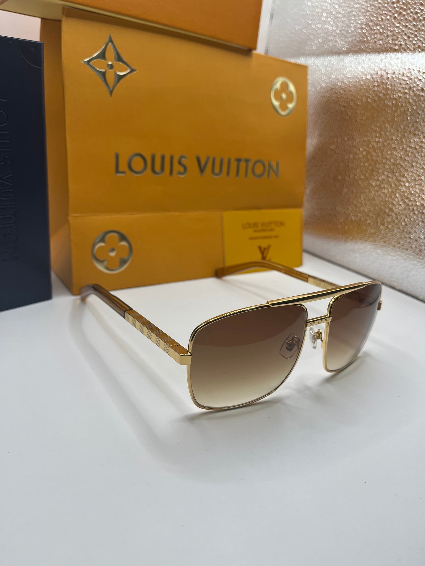 Louis Vuitton Attitude Zonnebril