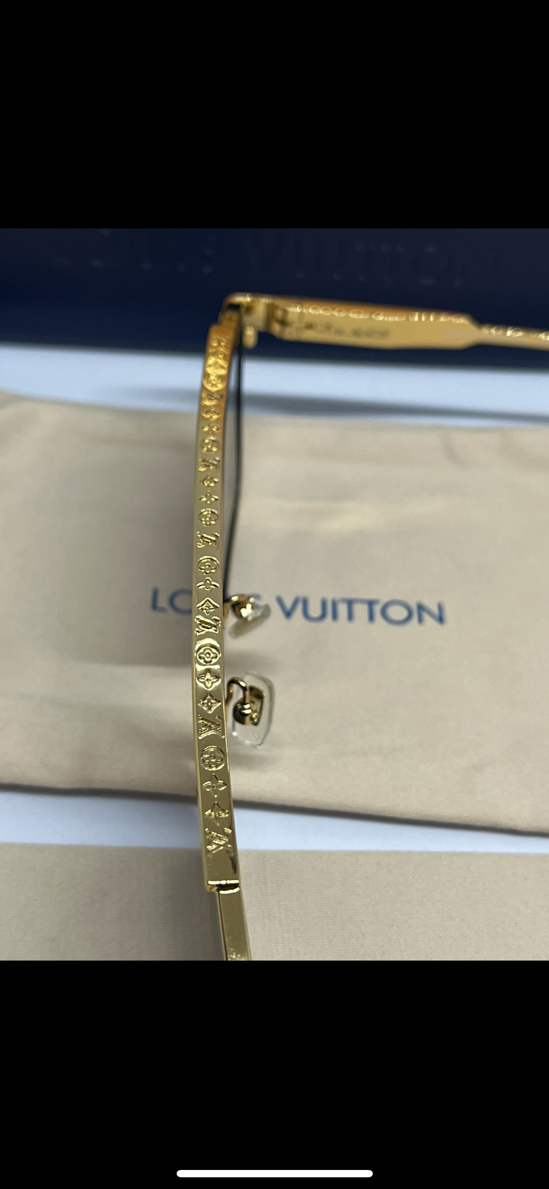 Louis Vuitton Evidence Zonnebril- Goud