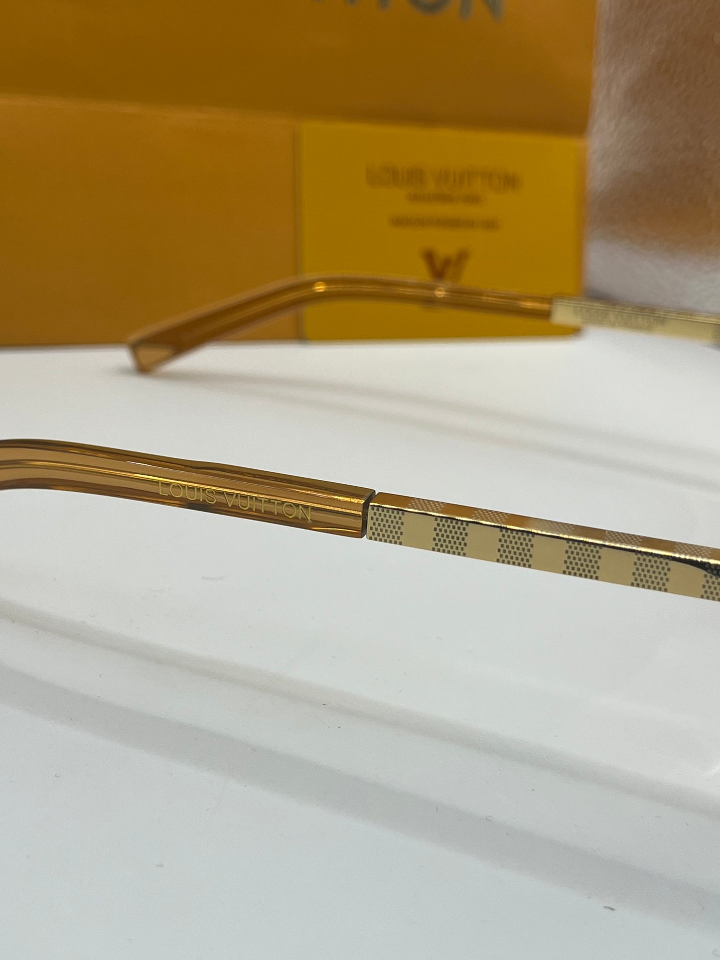 Louis Vuitton Attitude Zonnebril