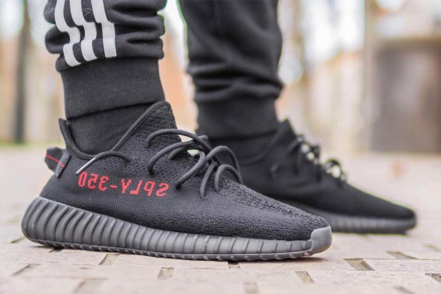 Yeezy Boost 350 V2 Core Black