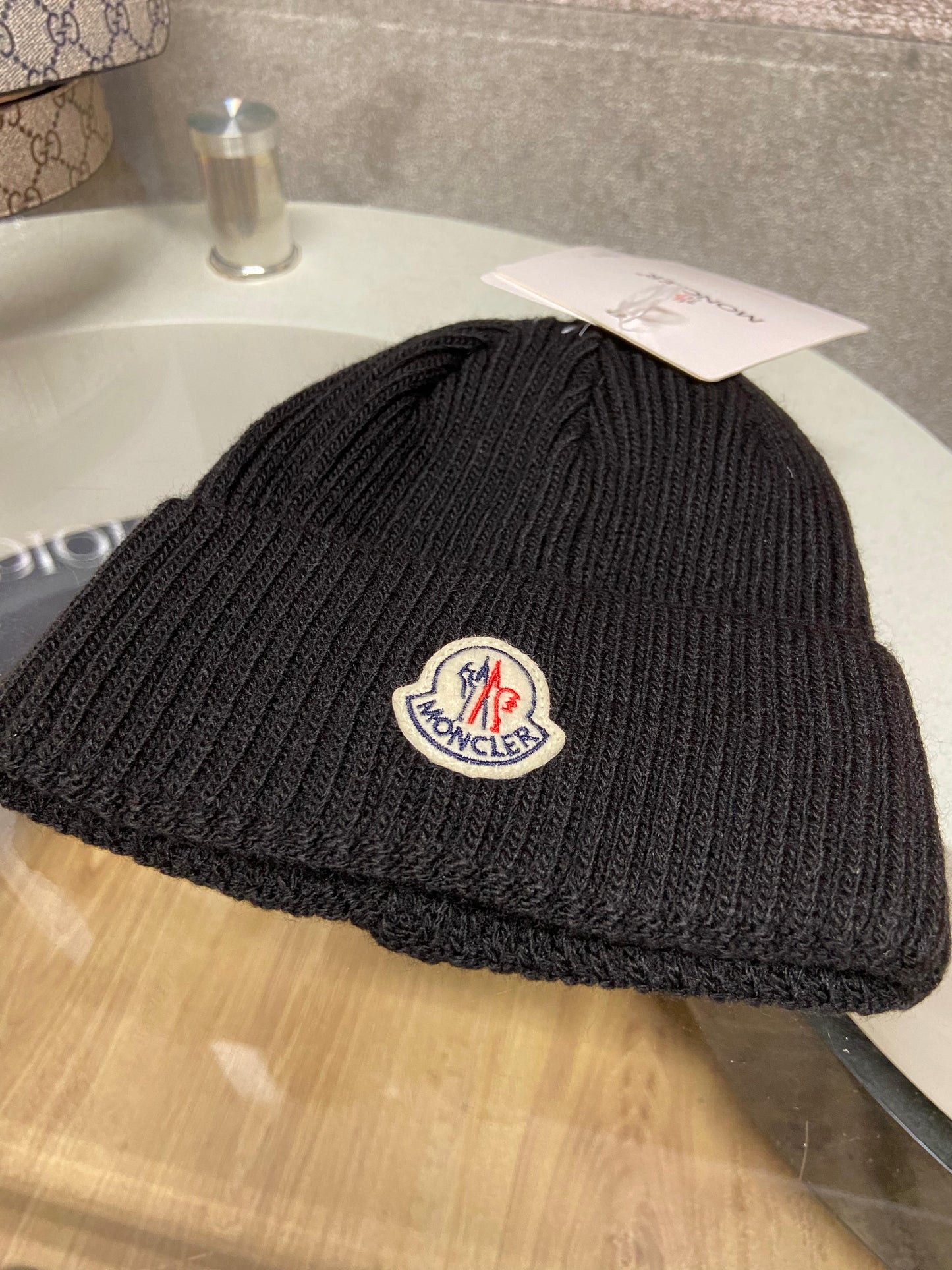 Moncler Classic Muts - Black