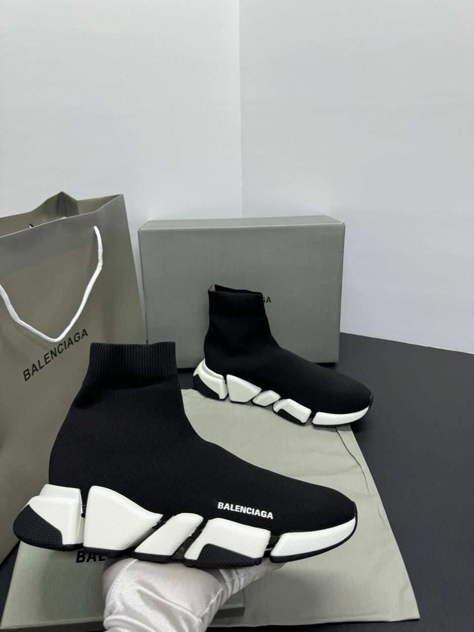 Balenciaga Speedrunner 2.0 - Black White