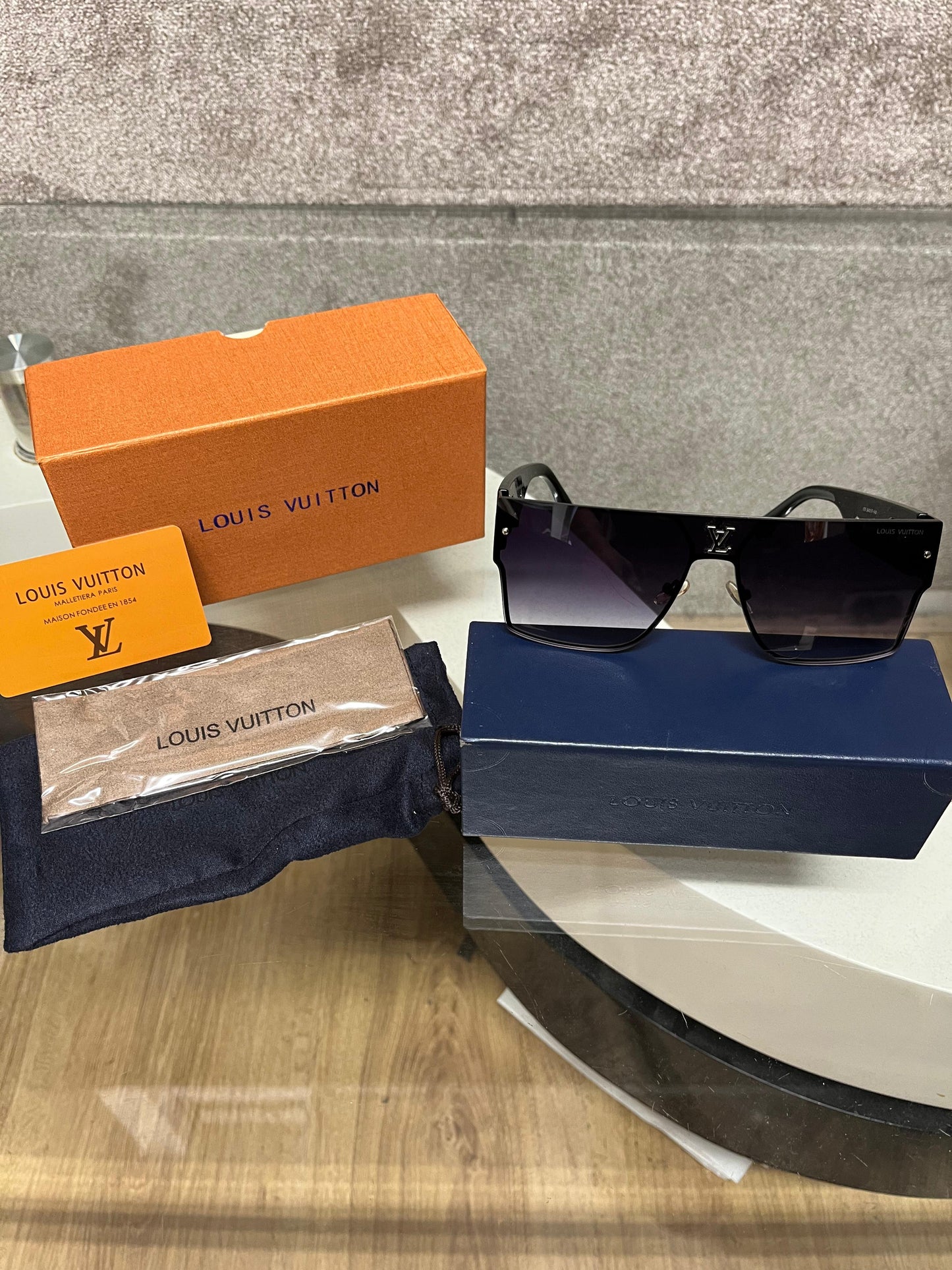 Louis Vuitton Zonnebril