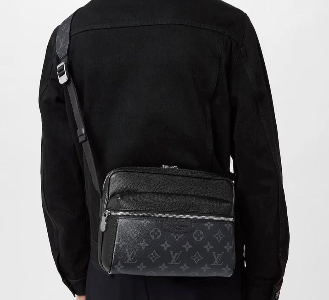 Louis Vuitton Outdoor Boom Bag Classic - High Quality