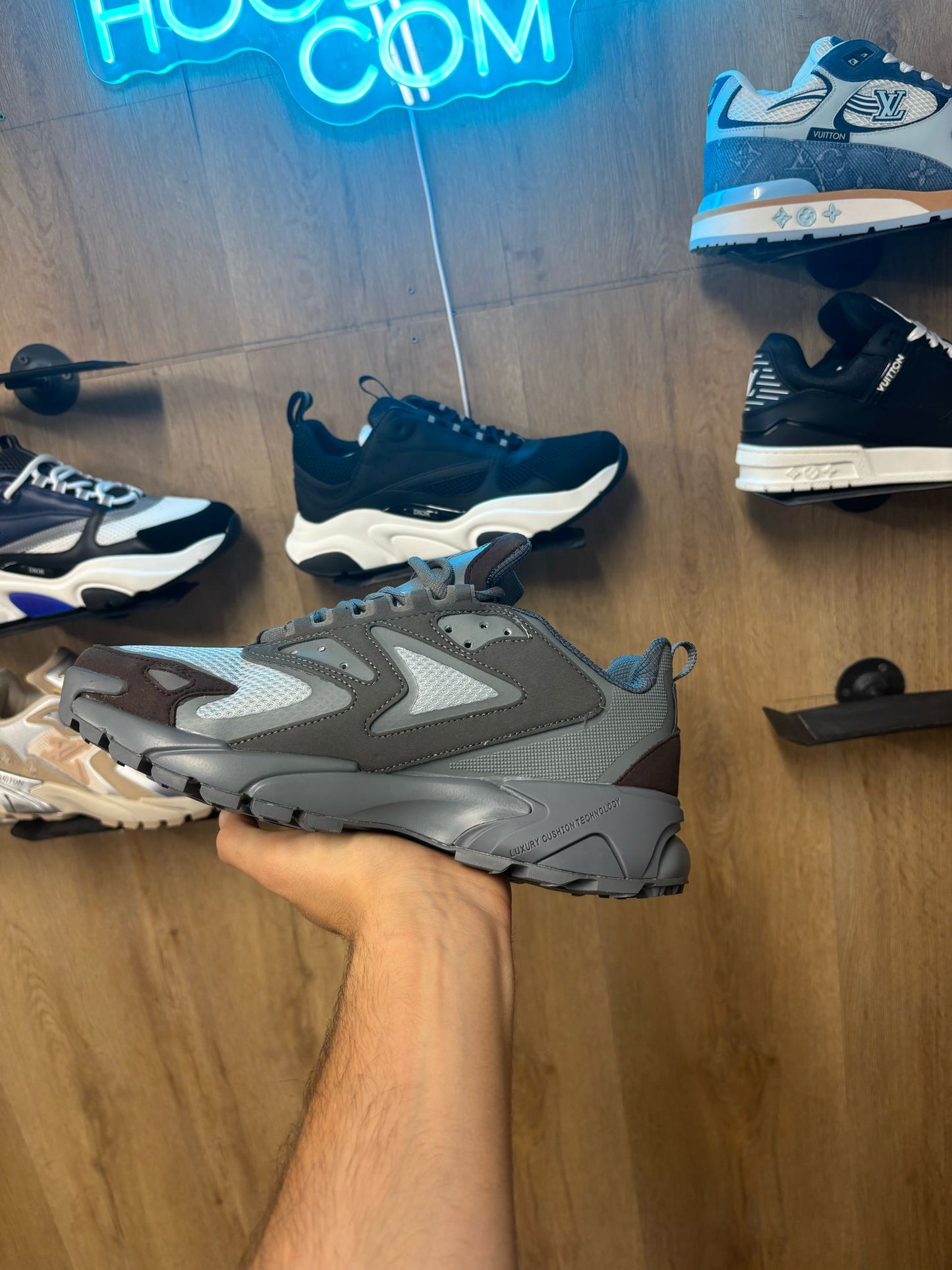 Louis Vuitton Brown Detailed Runner Tatic -