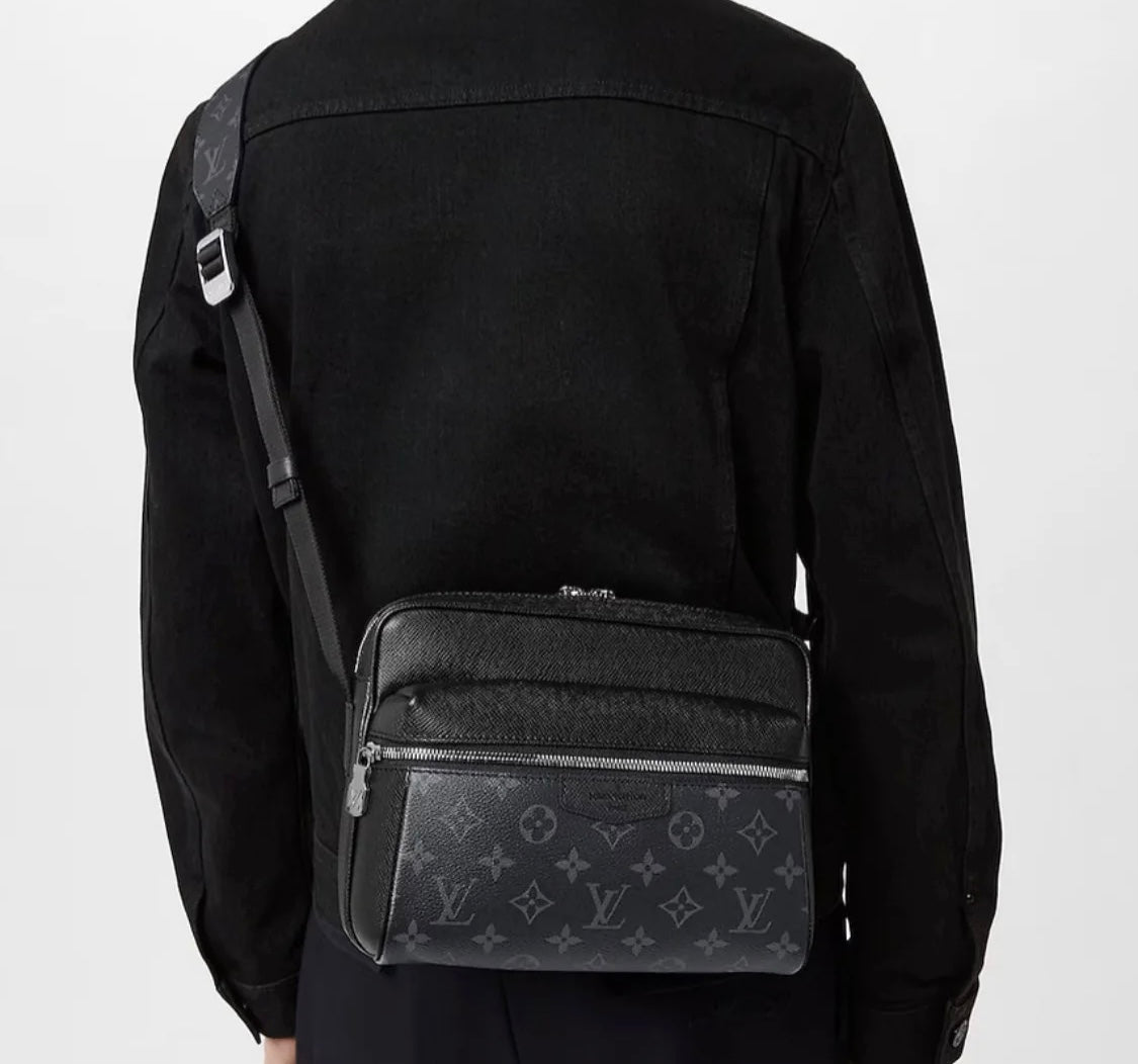 Louis Vuitton Outdoor Boom Bag Classic - High Quality