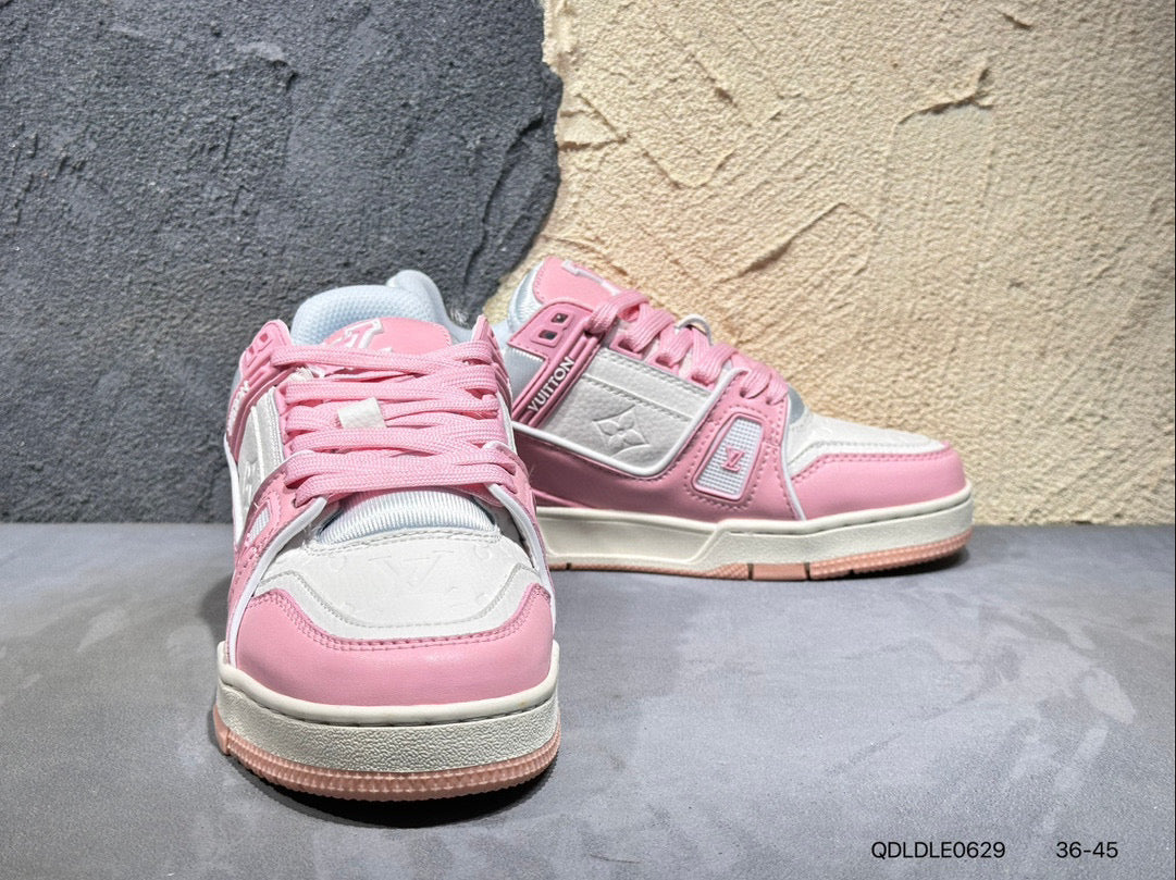 Louis Vuitton Trainers -Roze