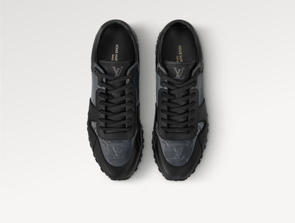 Louis Vuitton Run Away Sneakers - Zwart