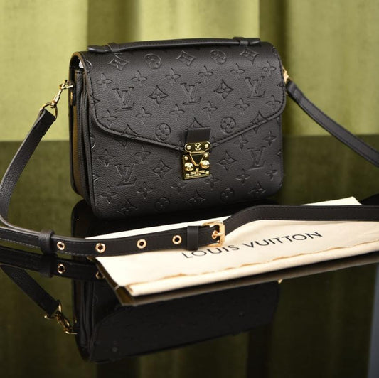 Louis Vuitton Pochette Metis