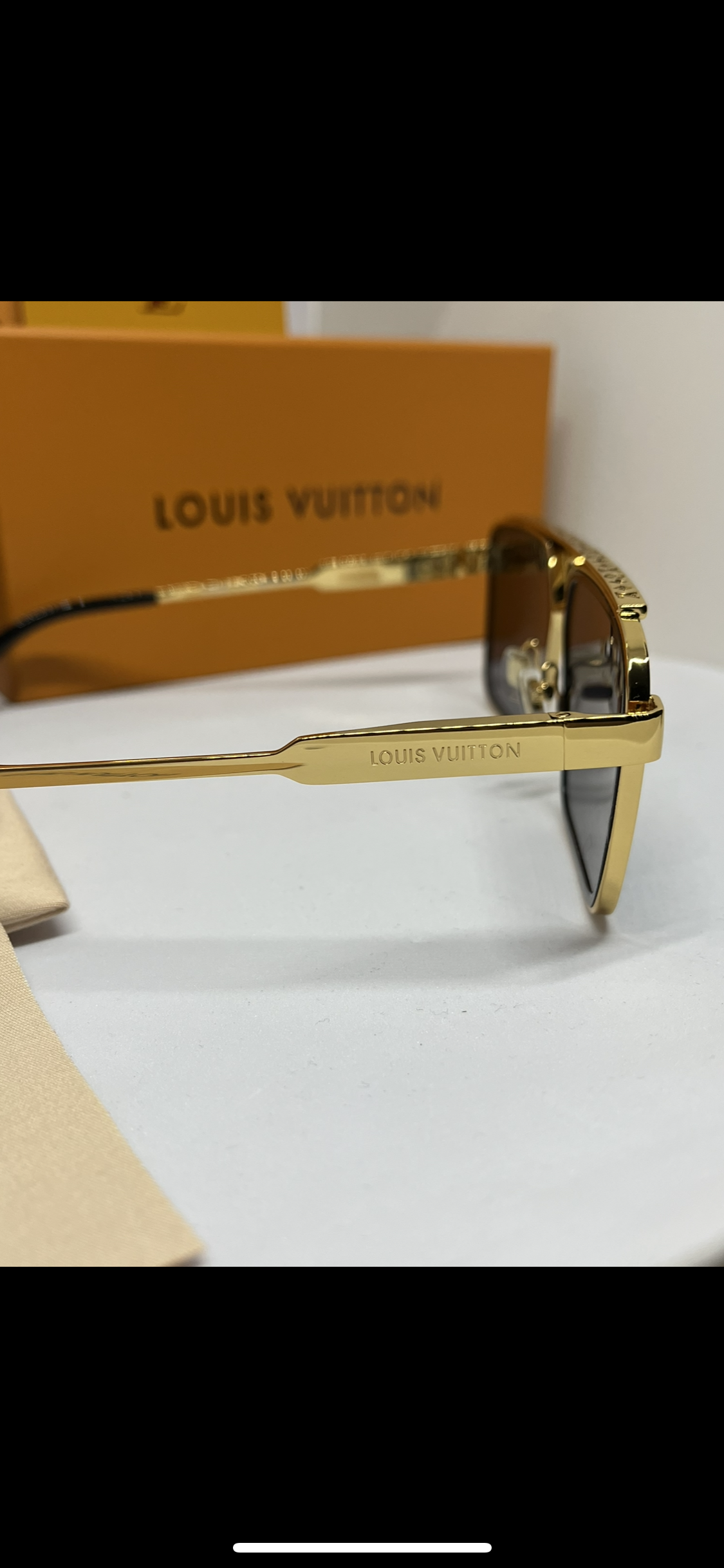 Louis Vuitton Evidence Zonnebril- Goud