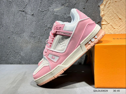 Louis Vuitton Trainers -Roze