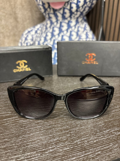 Chanel Zonnebril - Black Frame