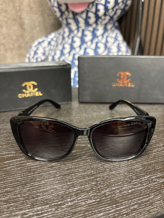 Chanel Zonnebril - Black Frame