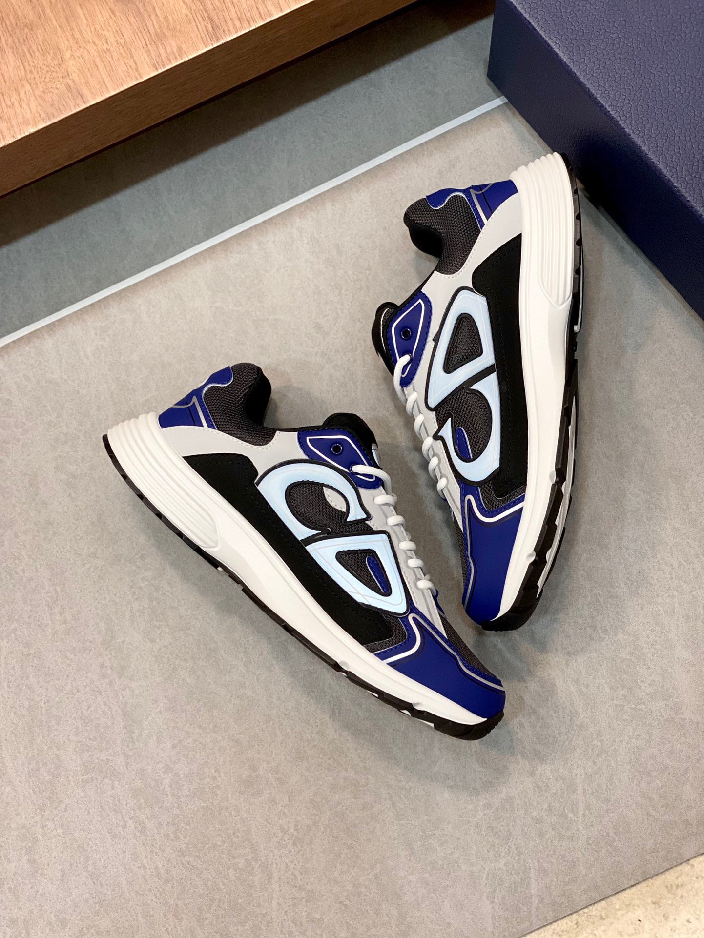 Dior B30