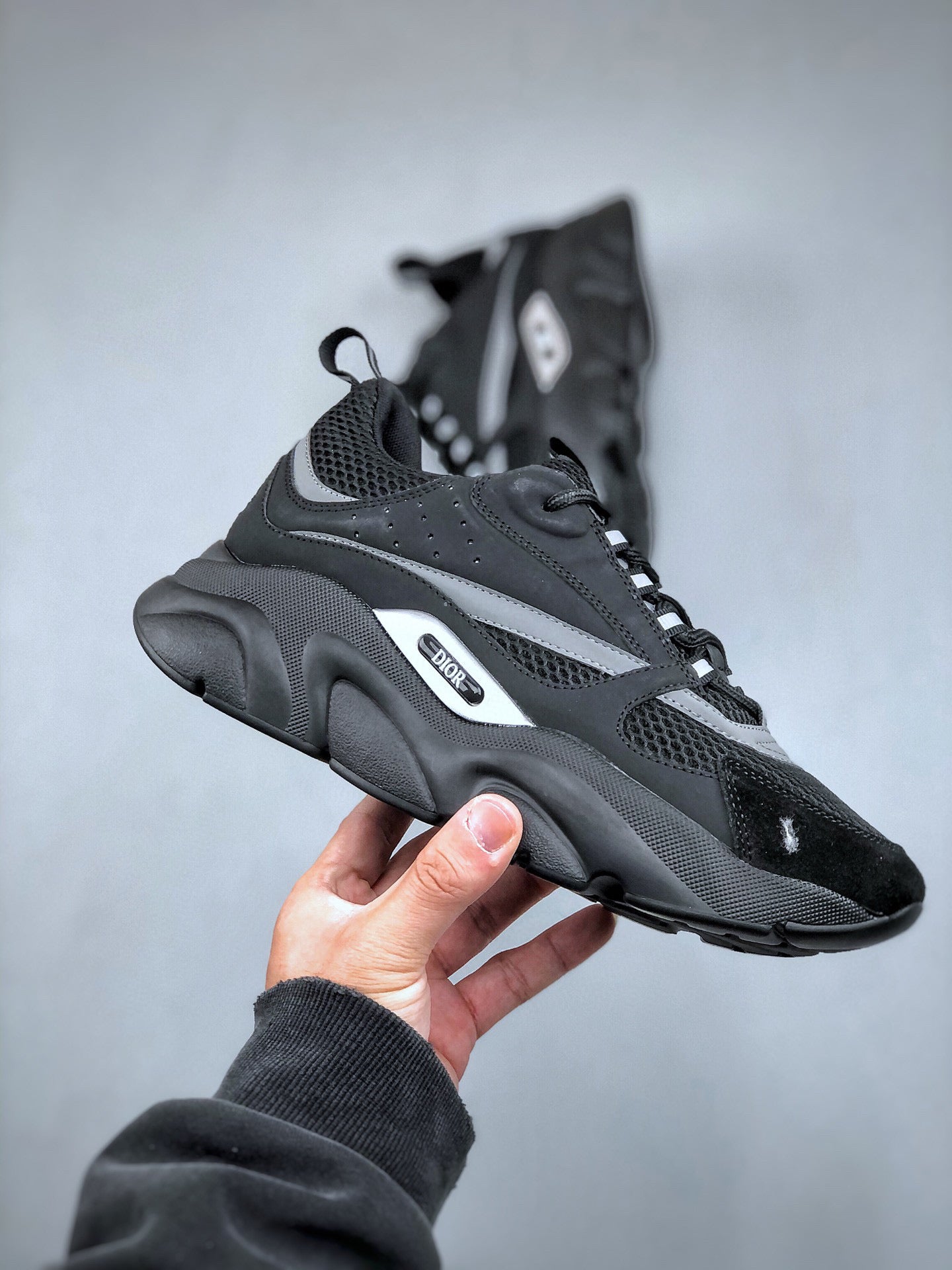 Dior B22