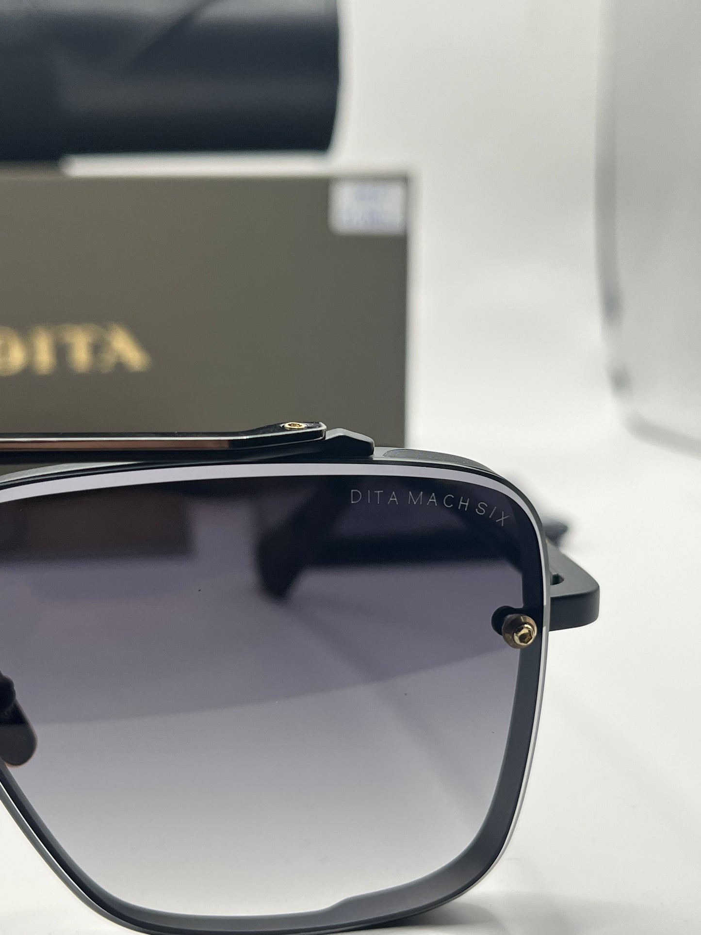 Dita Mach Six Black