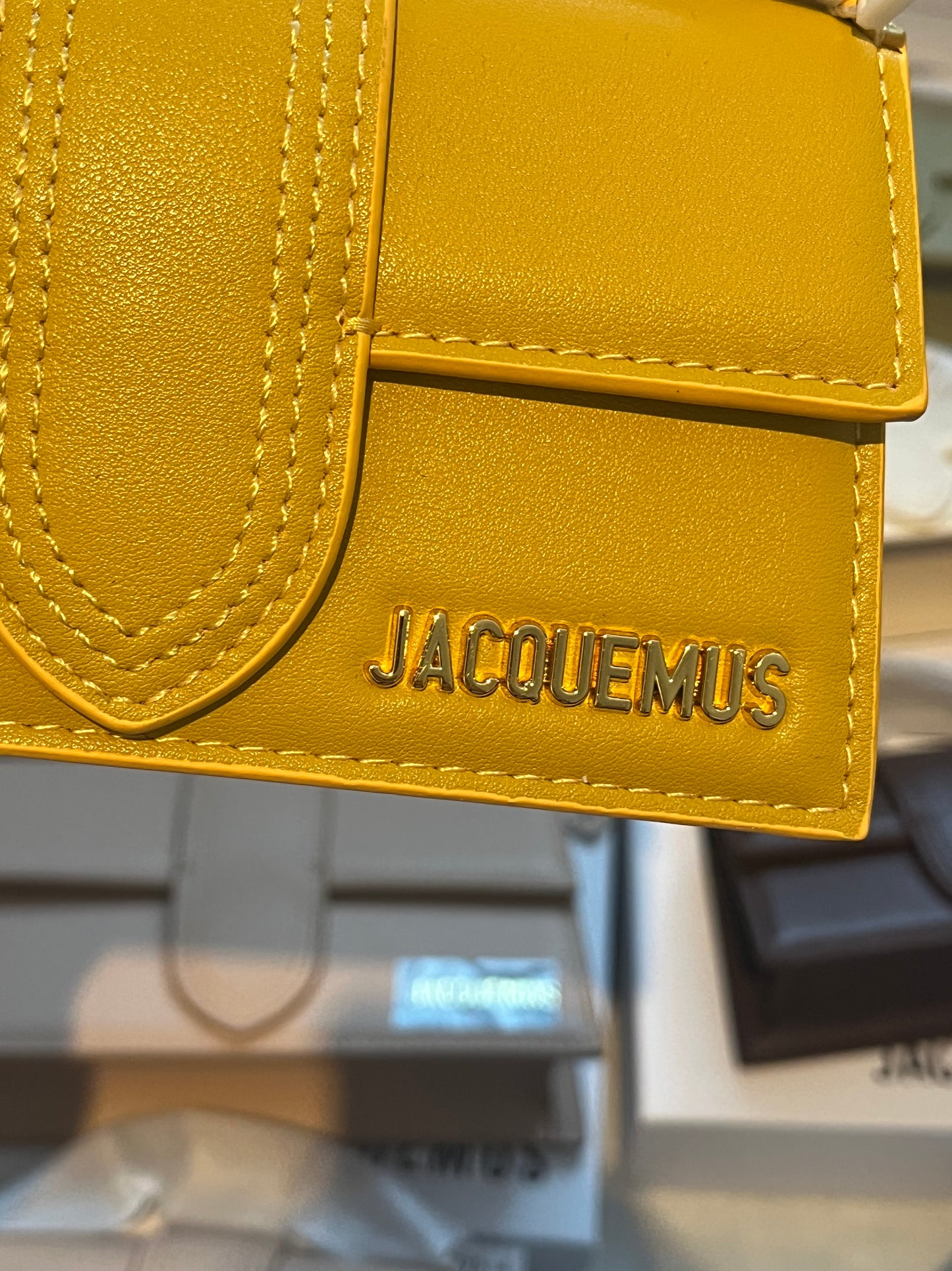 Jacquemus Le Bambino Mini Leather Tas - Yellow