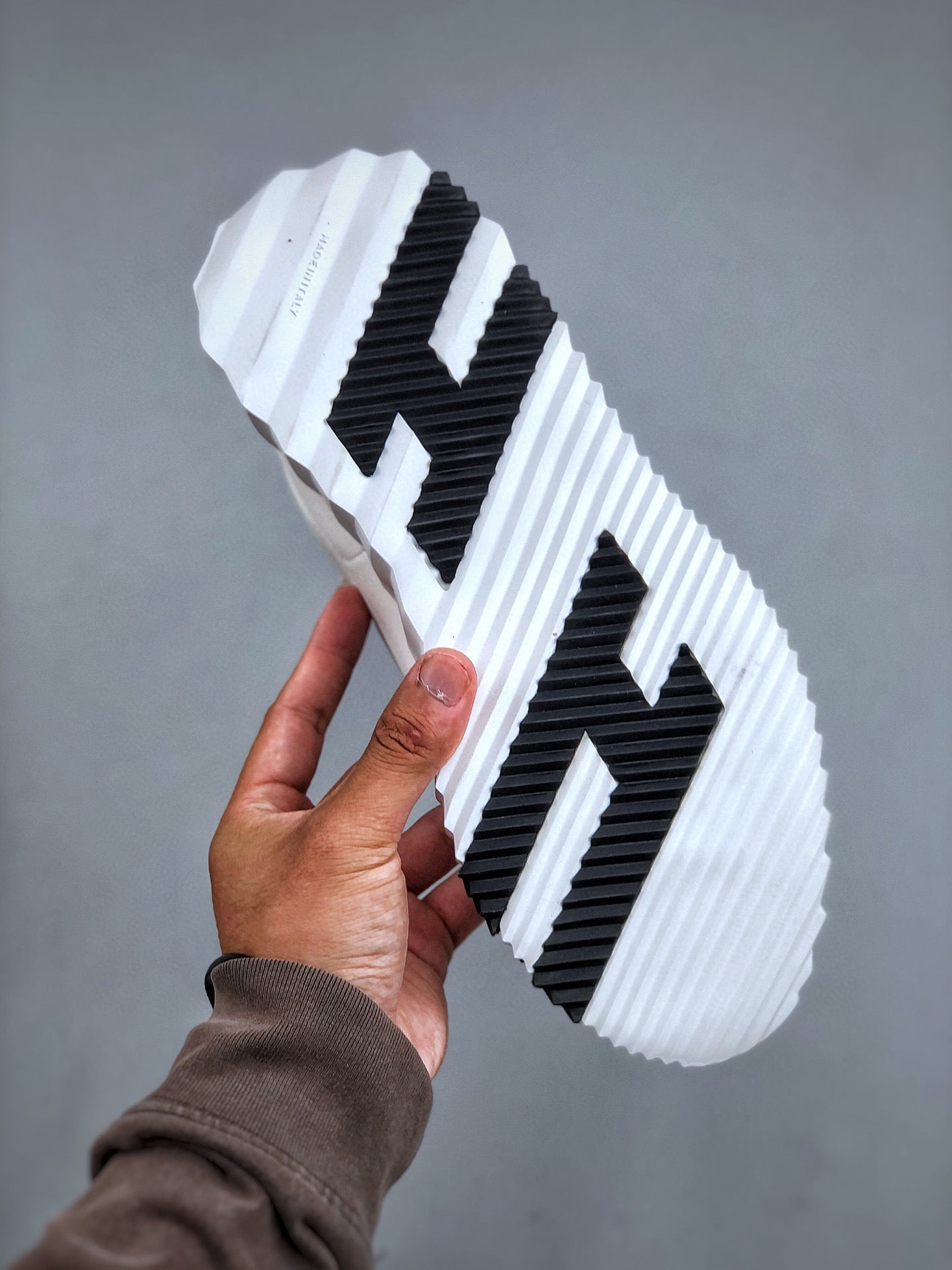 Hermes Bouncing Sneakers