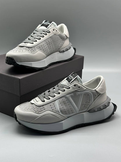 Valentino Garavani Lacerunner