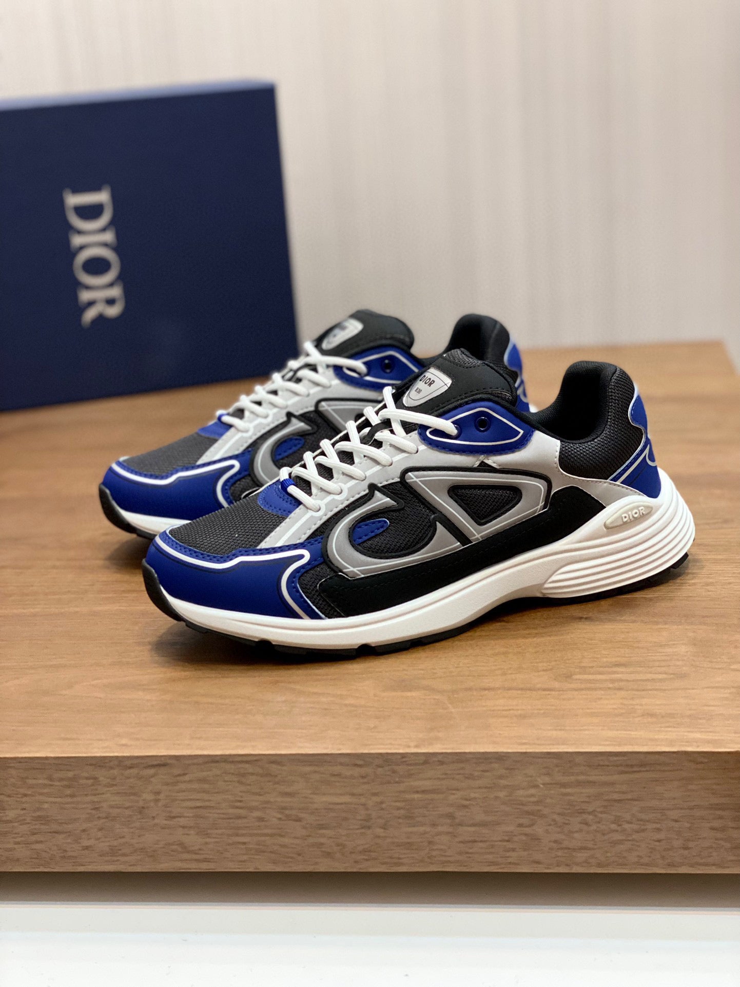 Dior B30