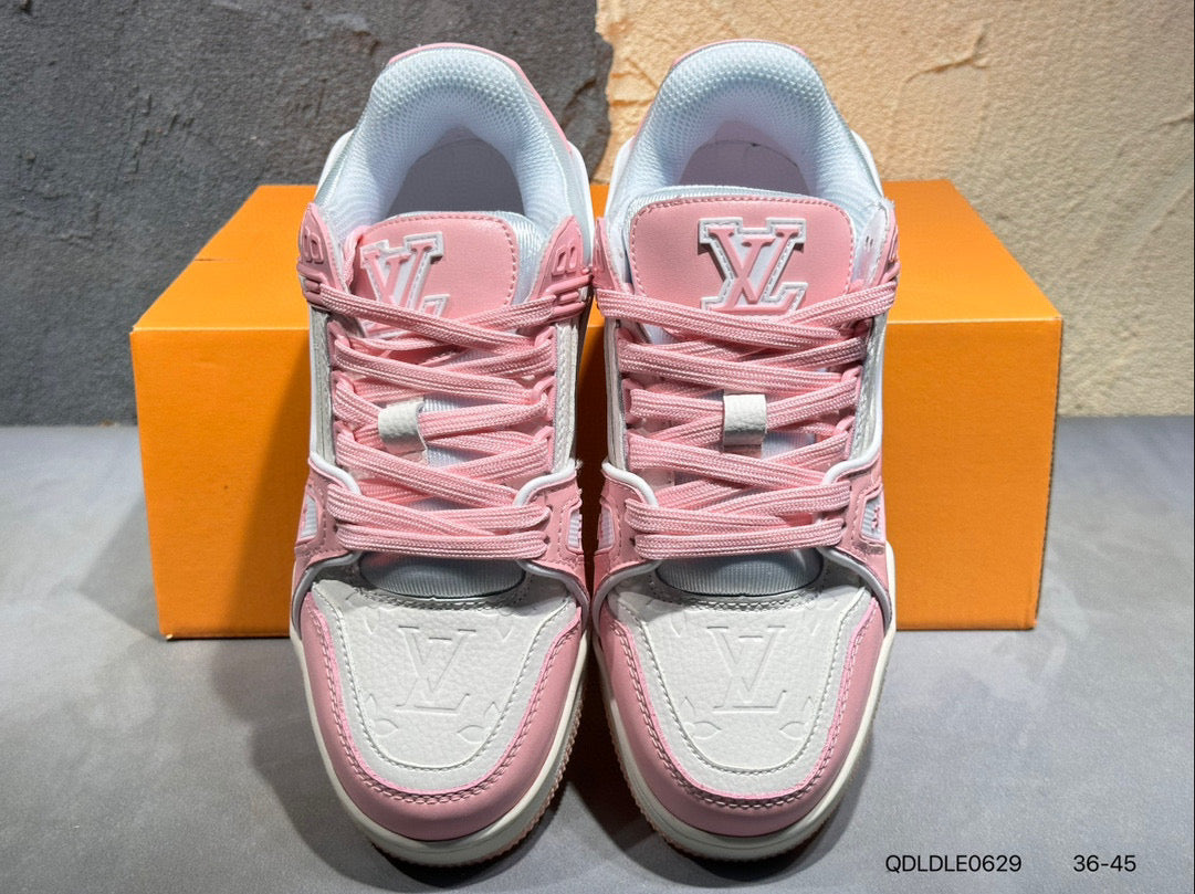 Louis Vuitton Trainers -Roze