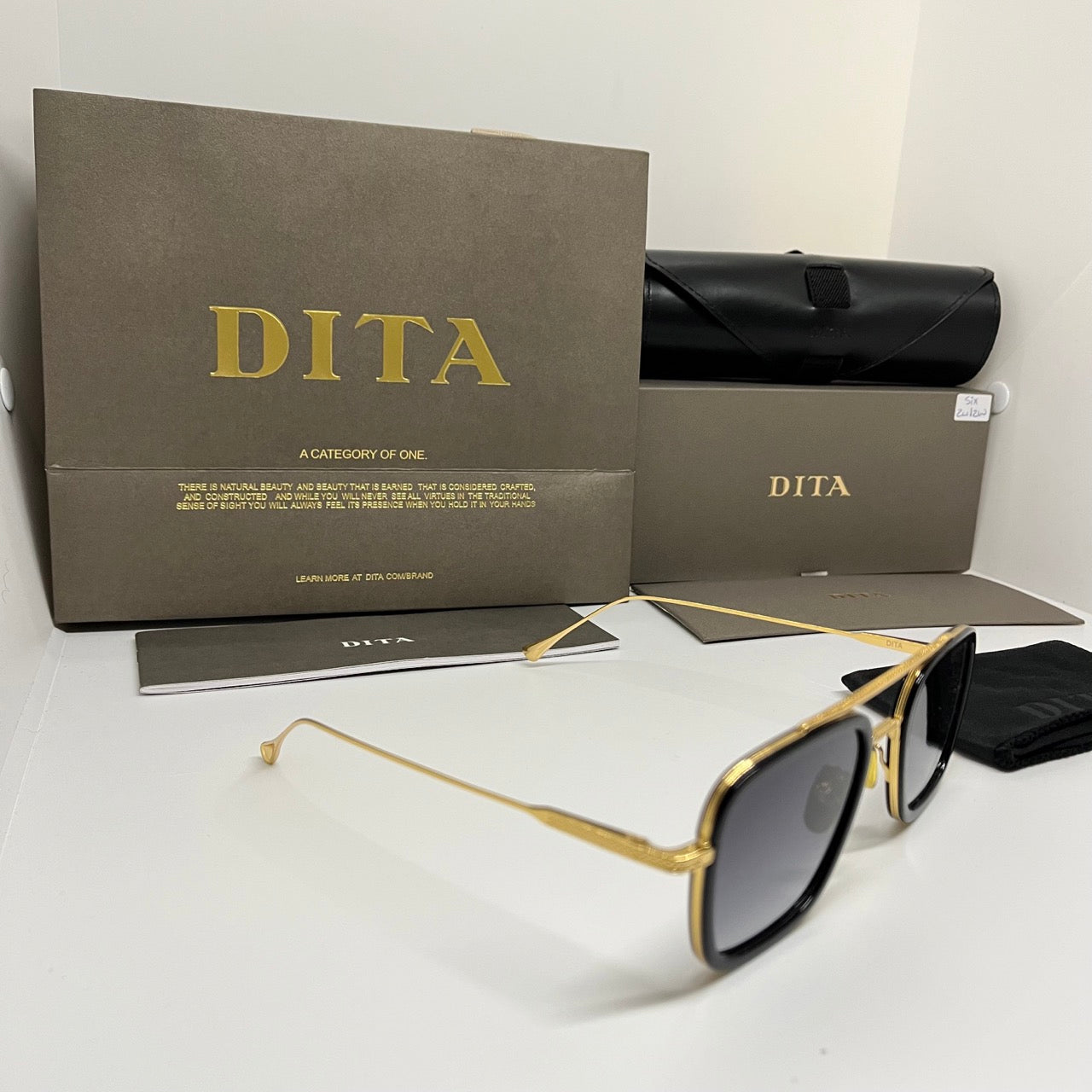 Dita Flight 006 Gold Edition