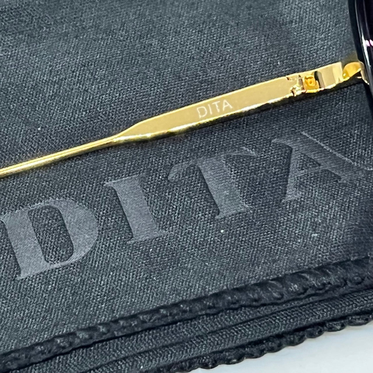 Dita Flight 006 Gold Edition