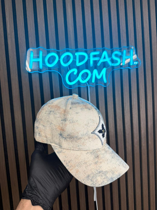 Louis Vuitton Limited Edition Pet - White