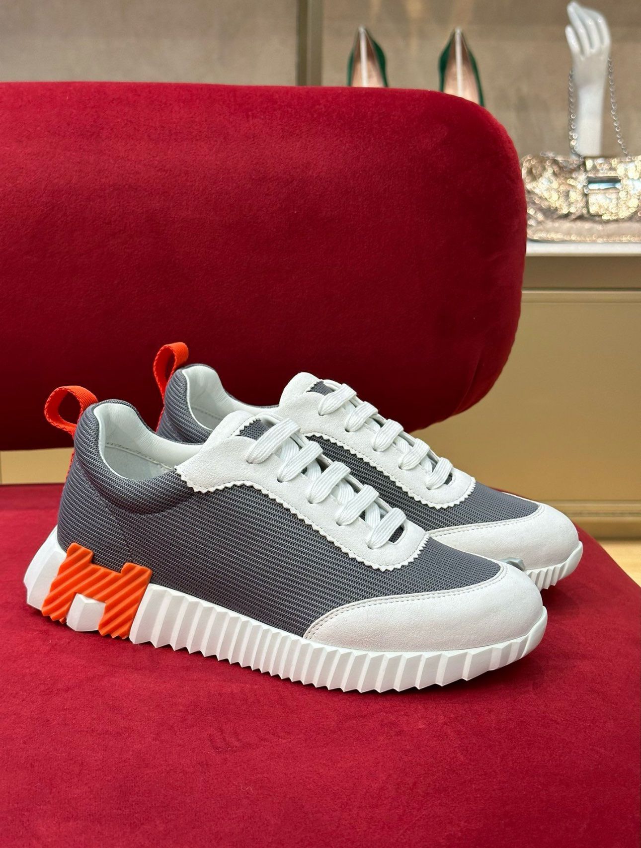 Hermes Bouncing - White & Grey