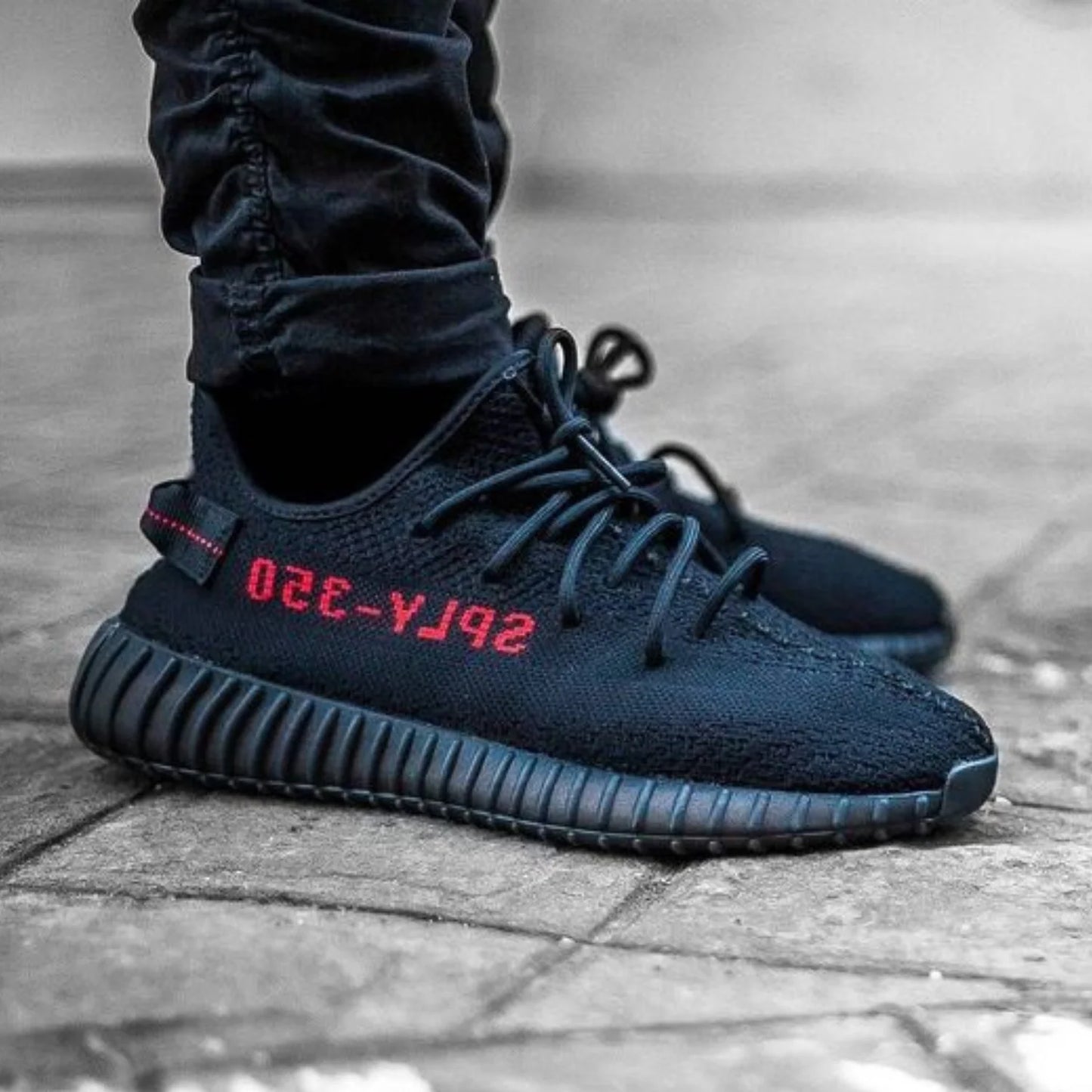 Yeezy Boost 350 V2 Bred