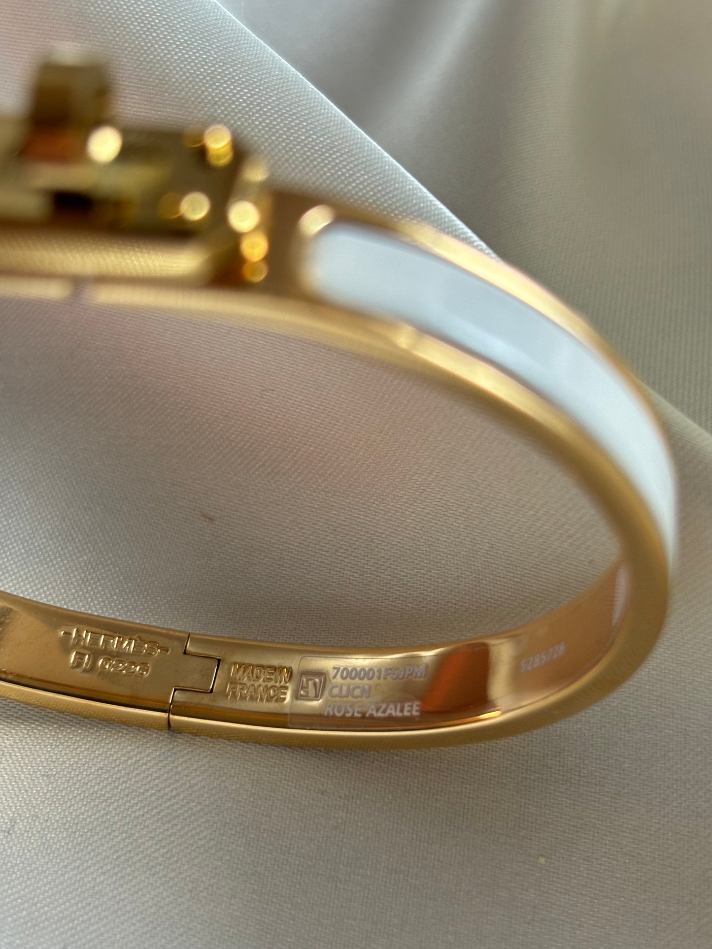 Hermès Kelly Bracelet - White & 18k Goldplated