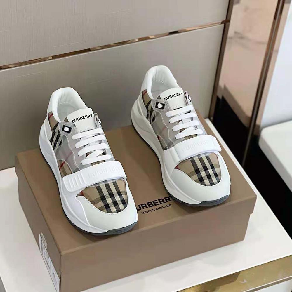 Burberry Sneakers