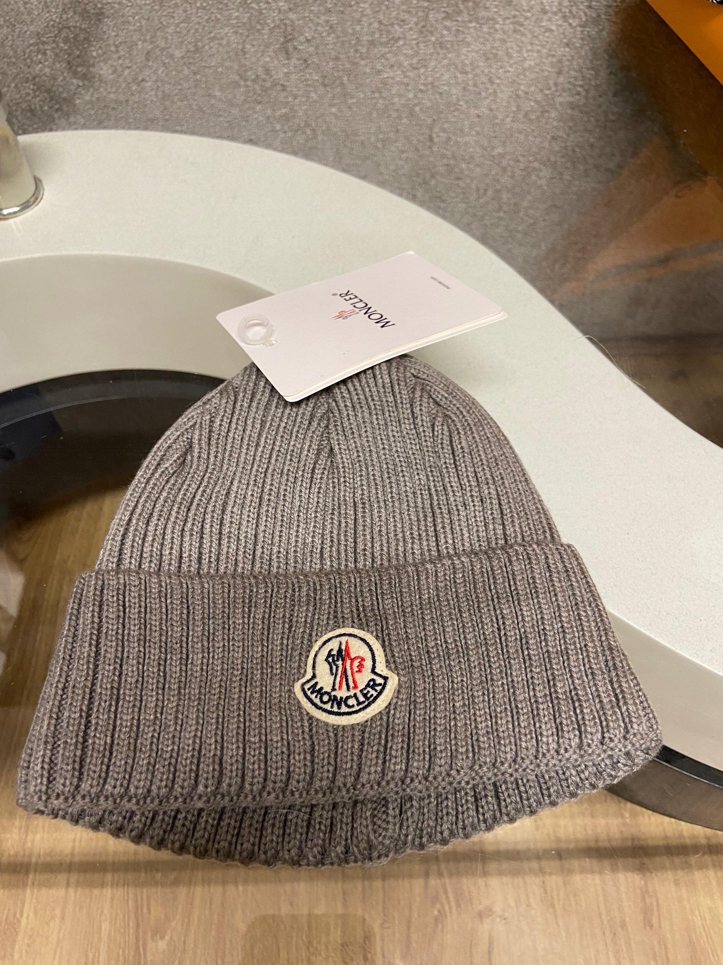 Moncler Classic Muts - Grey