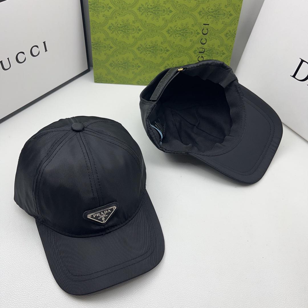 Prada Re-Nylon Pet - Classic