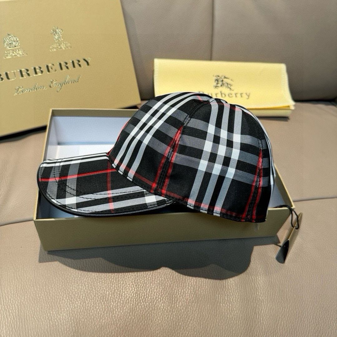 Burberry Pet - Black