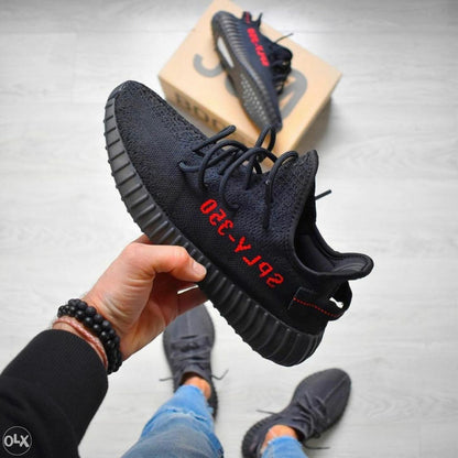 Yeezy Boost 350 V2 Bred