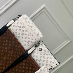 Louis Vuitton Trio Messenger Bag - White