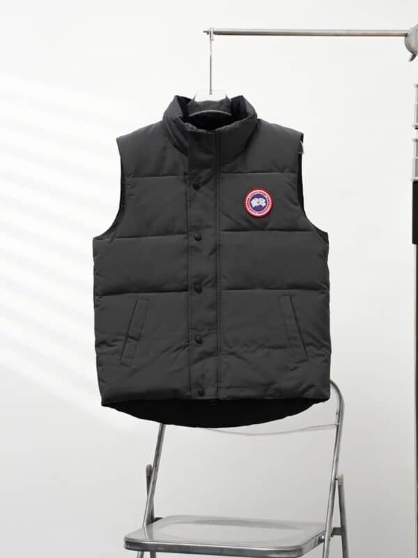 Canada Goose Bodywarmer- Grey Red Patch